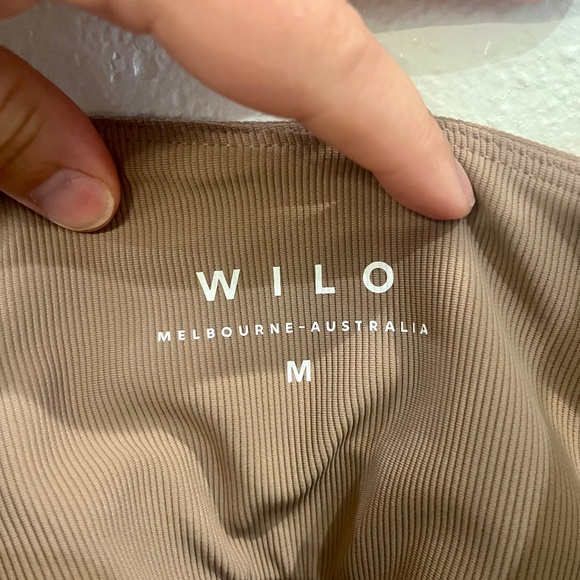 Wilo The Label Women's Colorblock Scoop Neck Brown White Sports Bra Size Medium - Picture 5 of 5